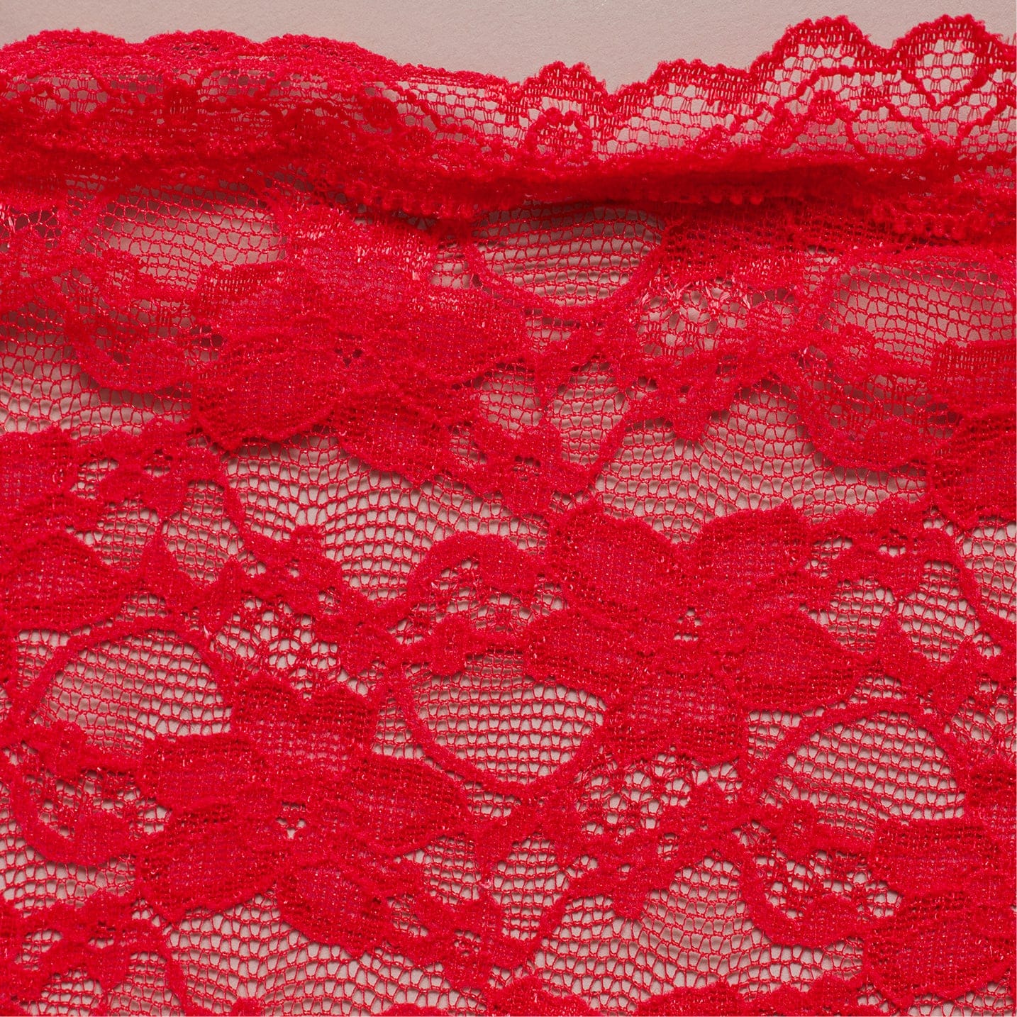 Effortless Lace Thong Cherie - Image 3