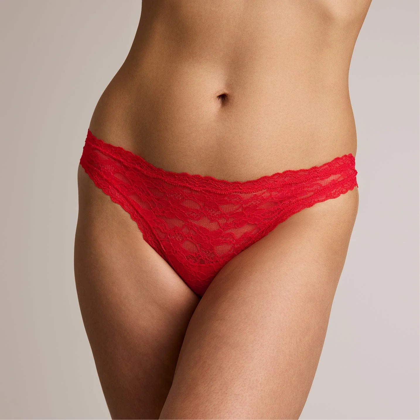 Effortless Lace Thong Cherie - Image 2